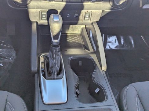 Certified 2024 Nissan Frontier SV w/ SV Convenience Package image 16