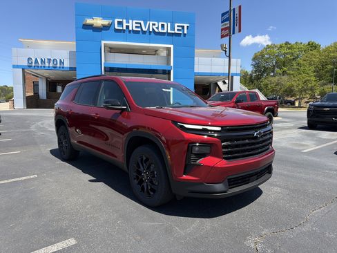 New 2026 Chevrolet Traverse LT image 3