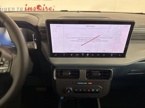 New 2025 Ford Maverick XLT w/ XLT Luxury Package image 12