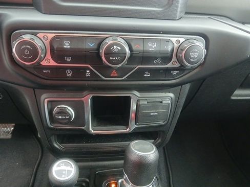 Used 2023 Jeep Wrangler Sport image 28