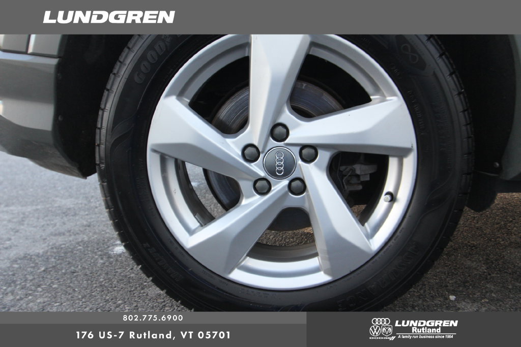 Used 2020 Audi Q3 2.0T Premium w/ Convenience Package AWD/4WD image 31