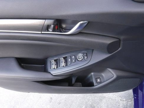 Used 2022 Honda Accord Sport image 11