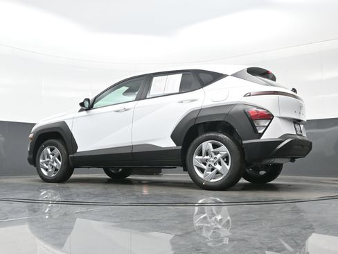 Certified 2026 Hyundai Kona SE image 32