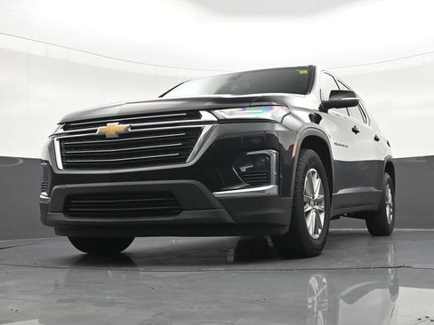 Used 2023 Chevrolet Traverse LT FWD image 29