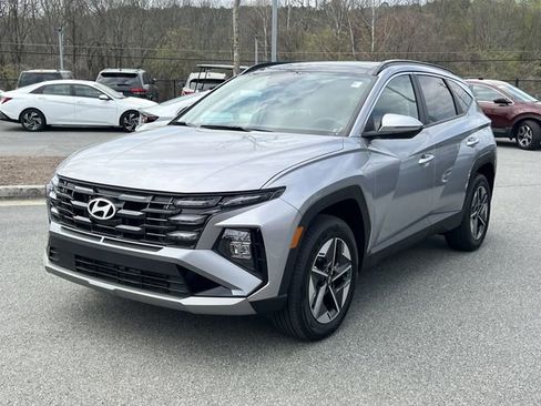 Certified 2025 Hyundai Tucson SEL image 3