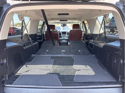 Used 2019 Chevrolet Suburban Premier w/ Premier Plus Edition AWD/4WD image 27