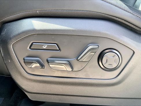 Used 2025 Hyundai Santa Fe Calligraphy FWD image 30