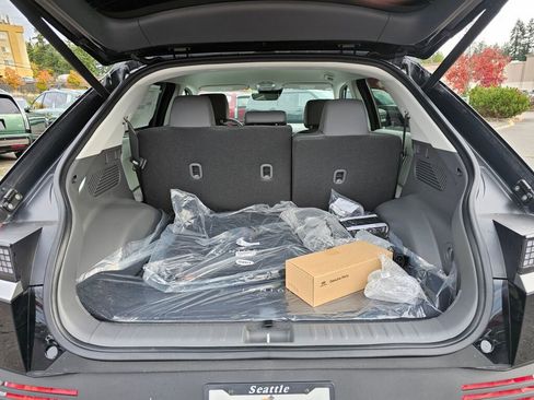 New 2025 Hyundai Ioniq 5 SEL image 15