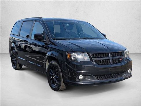 Used 2019 Dodge Grand Caravan GT image 3