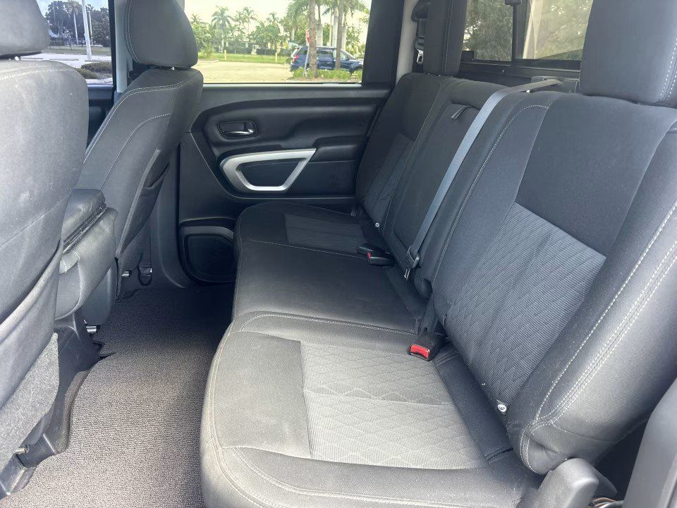 Used 2019 Nissan Titan SV RWD image 24