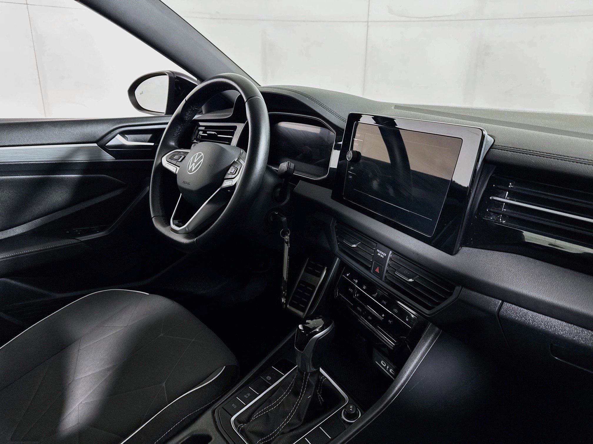 Used 2025 Volkswagen Jetta Sport FWD image 28