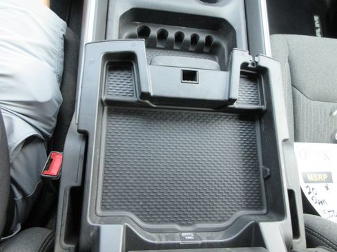 Used 2020 RAM 1500 Big Horn AWD/4WD image 29
