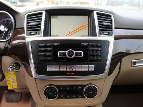 Used 2013 Mercedes-Benz ML 350 4MATIC image 15