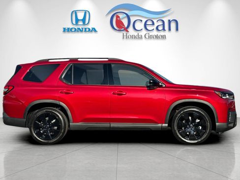 New 2026 Honda Pilot Black Edition image 6
