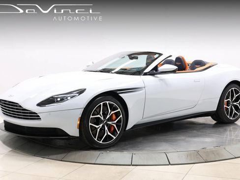 Used 2019 Aston Martin DB11 Volante RWD image 1
