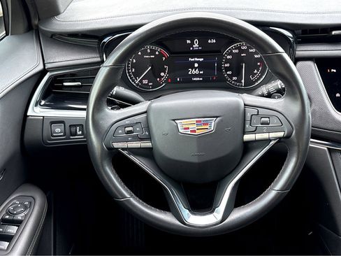 Certified 2024 Cadillac XT6 Luxury image 16