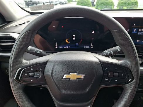Used 2025 Chevrolet TrailBlazer LT AWD/4WD image 18