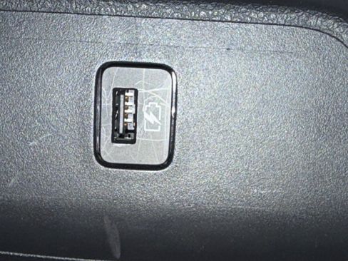 Used 2024 Nissan Sentra SV FWD image 32