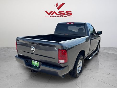 Used 2018 RAM 1500 Express RWD image 5