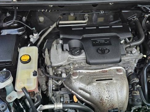 Used 2017 Toyota RAV4 XLE AWD/4WD image 34