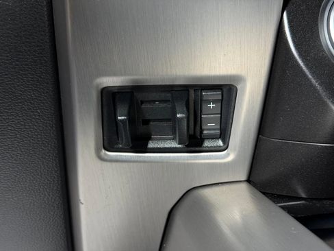 Used 2019 Ford F150 Platinum AWD/4WD image 38