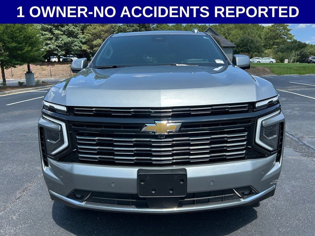 Used 2025 Chevrolet Suburban High Country w/ Sun And Tow Package AWD/4WD image 13