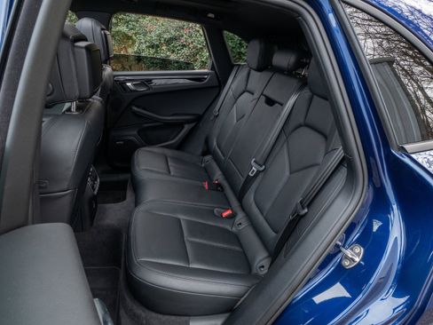 Used 2025 Porsche Macan image 38