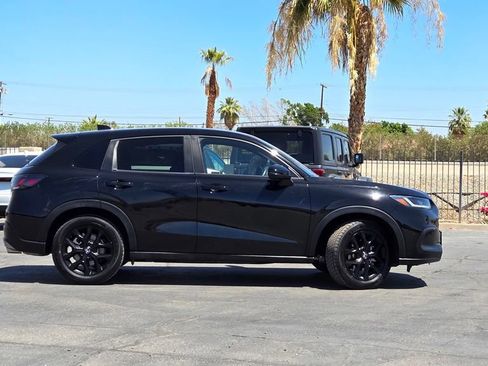 Used 2023 Honda HR-V Sport image 3
