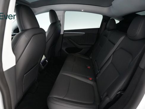 Used 2026 Tesla Model Y AWD image 22