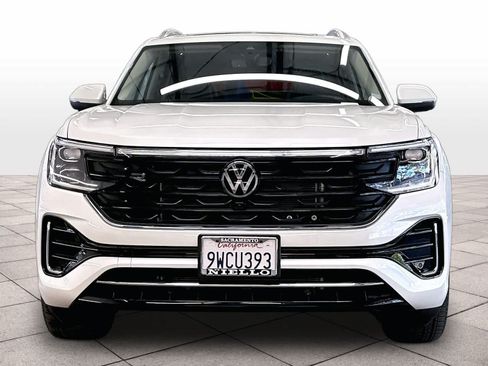 Certified 2026 Volkswagen Atlas SEL Premium R-Line AWD/4WD image 2
