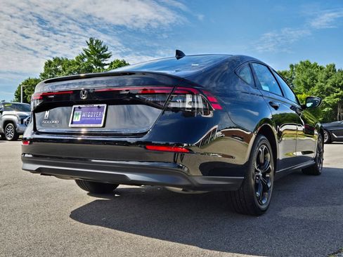 Used 2025 Honda Accord SE image 6