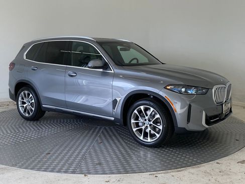 New 2026 BMW X5 xDrive40i w/ Climate Comfort Package image 6