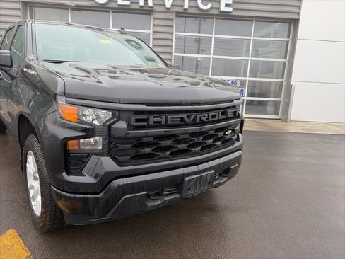 Used 2022 Chevrolet Silverado 1500 Custom image 5