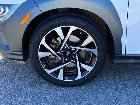 Used 2022 Hyundai Kona Limited image 35