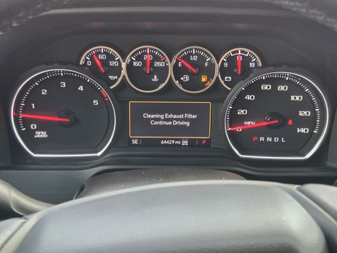 Used 2022 Chevrolet Silverado 2500 LT w/ Convenience Package AWD/4WD image 11