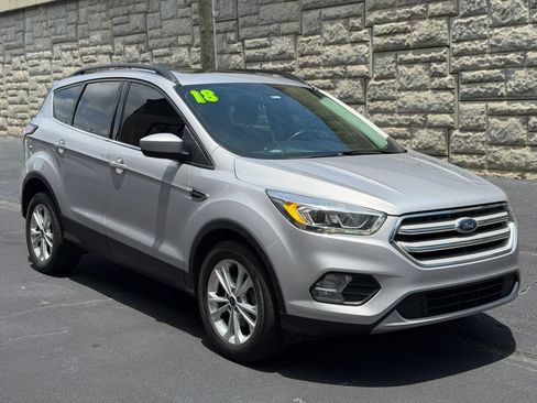 Used 2018 Ford Escape SEL FWD image 5