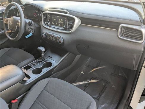 Used 2020 Kia Sorento L image 22