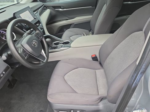 Used 2023 Toyota Camry LE image 5