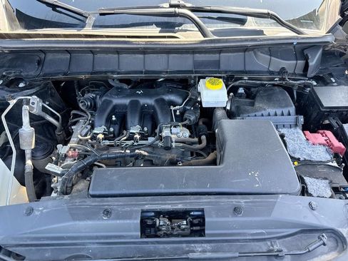 Used 2024 Nissan Pathfinder SV AWD/4WD image 25