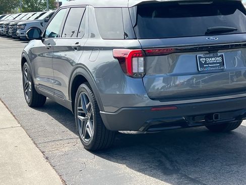 New 2026 Ford Explorer ST-Line w/ ST-Line Street Pack RWD image 5