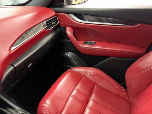 Used 2017 Maserati Levante w/ Sport Package image 25