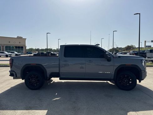 Used 2024 GMC Sierra 2500 AT4 w/ AT4 Premium Plus Package AWD/4WD image 16