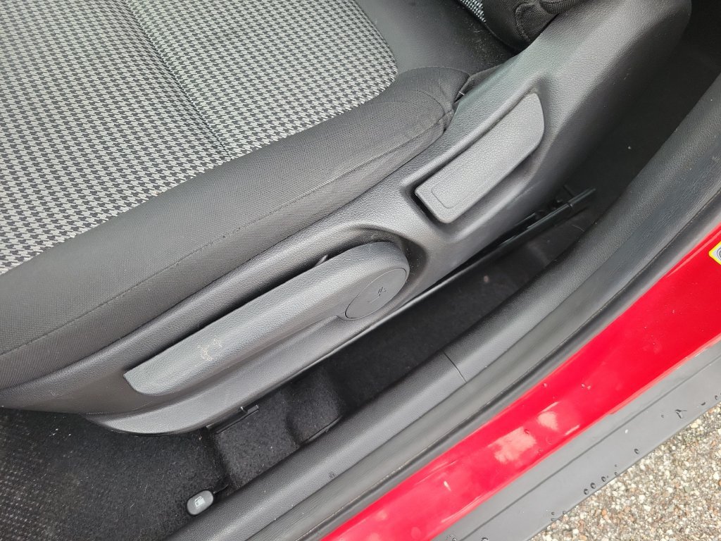 Used 2020 Hyundai Kona SE FWD image 14