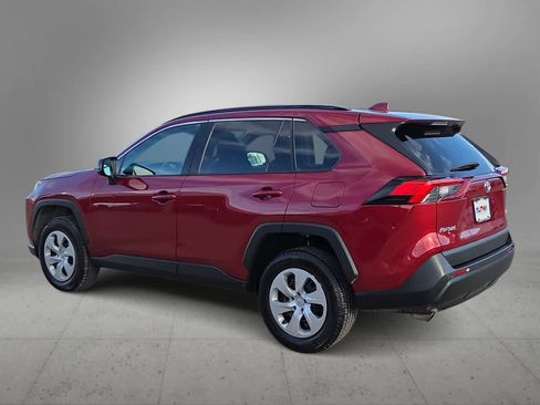 Used 2021 Toyota RAV4 LE image 6