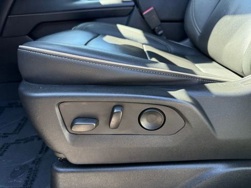 Used 2023 Chevrolet Tahoe Premier AWD/4WD image 10