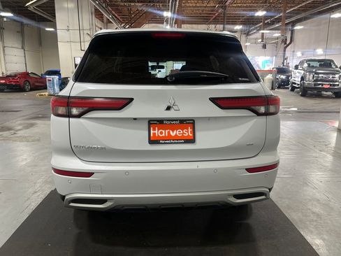 Used 2024 Mitsubishi Outlander SE image 35