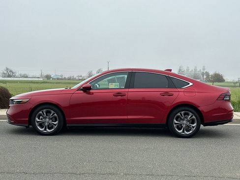 Used 2024 Honda Accord EX image 7