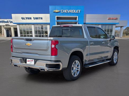 New 2026 Chevrolet Silverado 1500 LTZ w/ LTZ Premium Package AWD/4WD image 8