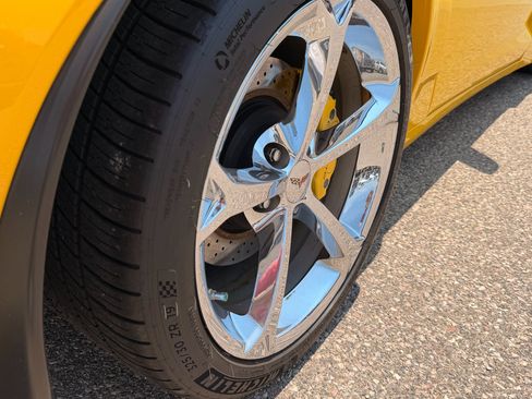 Used 2012 Chevrolet Corvette Grand Sport w/ 2LT Preferred Equipment Group RWD image 15