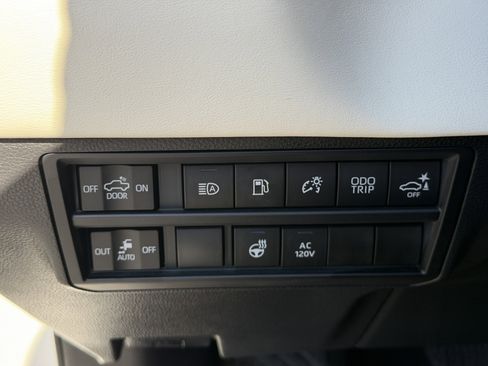 Used 2022 Toyota Tundra Capstone image 28